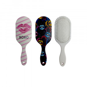 CEPILLO OVALADO ESTAMPADO BESOS BMR-6311-8