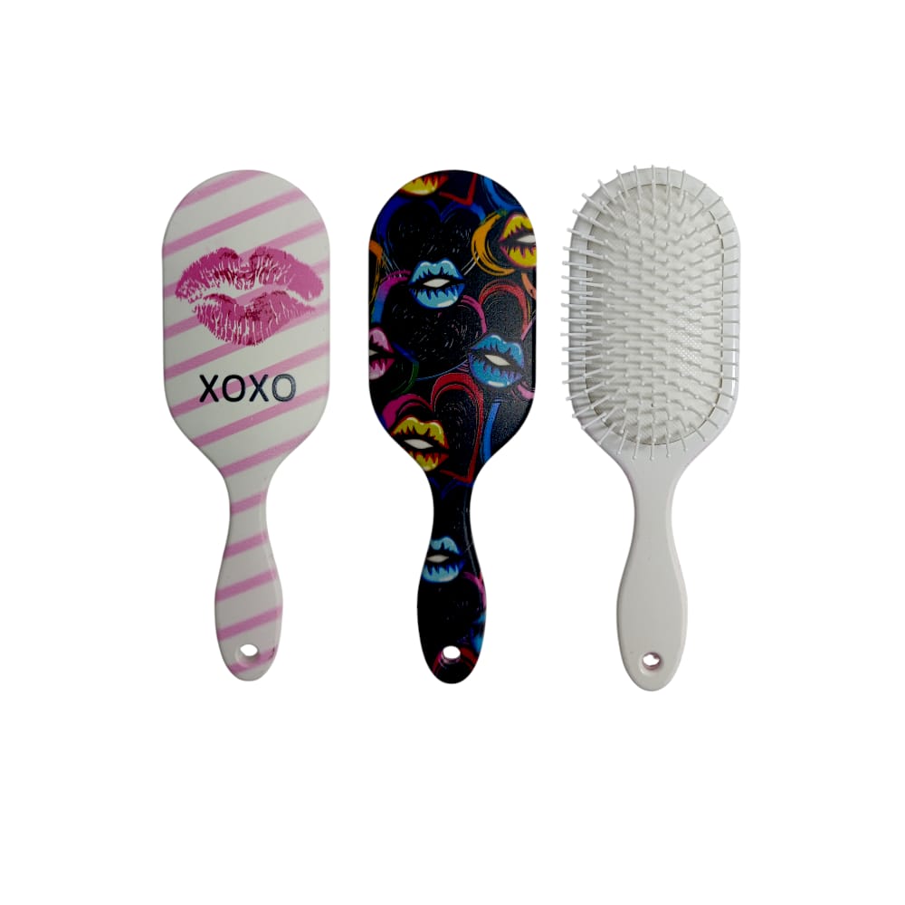 CEPILLO OVALADO ESTAMPADO BESOS BMR-6311-8