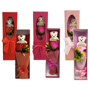 RAMO ROSAS CON OSO FELIZ DIA EN CAJA: